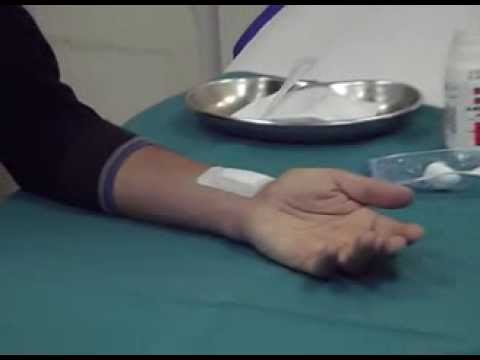Video: Medicazioni Postoperatorie Cosmopor - Istruzioni Per L'uso