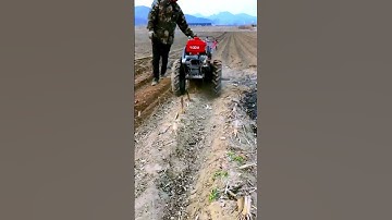 The process of removing corn stalks - good machinery can improve the efficiency of doing things