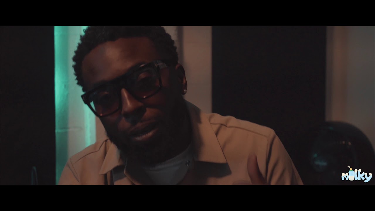 Dee Goodz - SIRI (Produced by Rowezart)