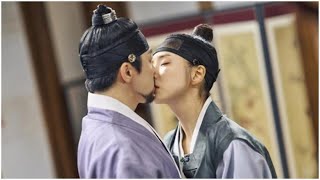 Jo Jung Suk and Shin Se Kyung Share A Passionate Kiss In 