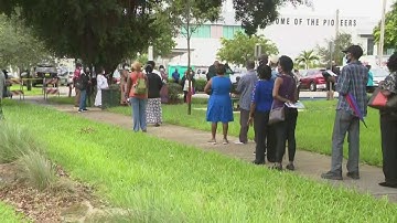 Long Lines Kick Off First Day Of Early Voting In South Florida
