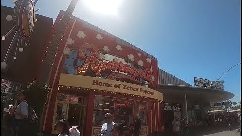 Oodles snacks at Popcornopolis Popcorn Shop at Universal Studios Hollywood