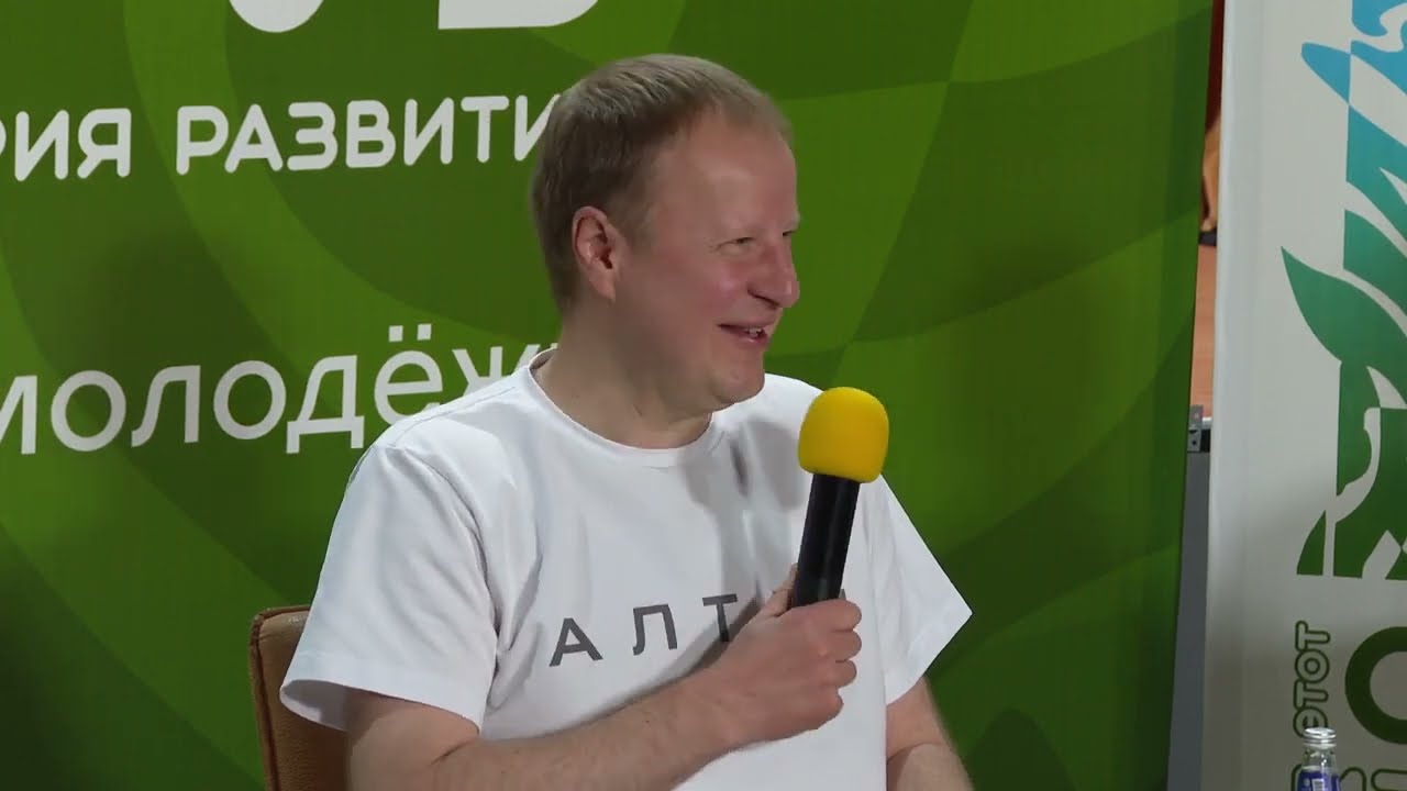 Губернатор Алтайского края Виктор Томенко ответил на вопросы участников площадки «АТР-Медиа»