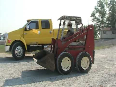Gehl 4500 Gas Skid Loader