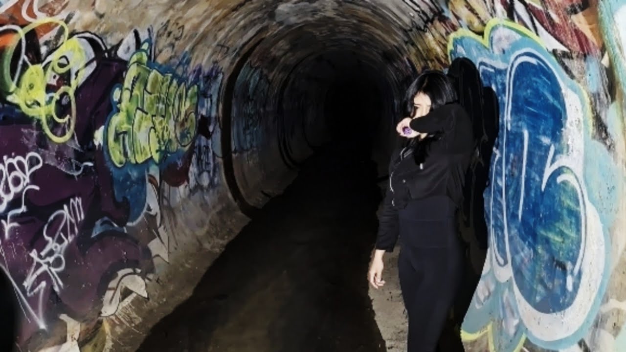 TUNEL DONDE SE ESCUCHAN GEMIDOS HORRENDOS...