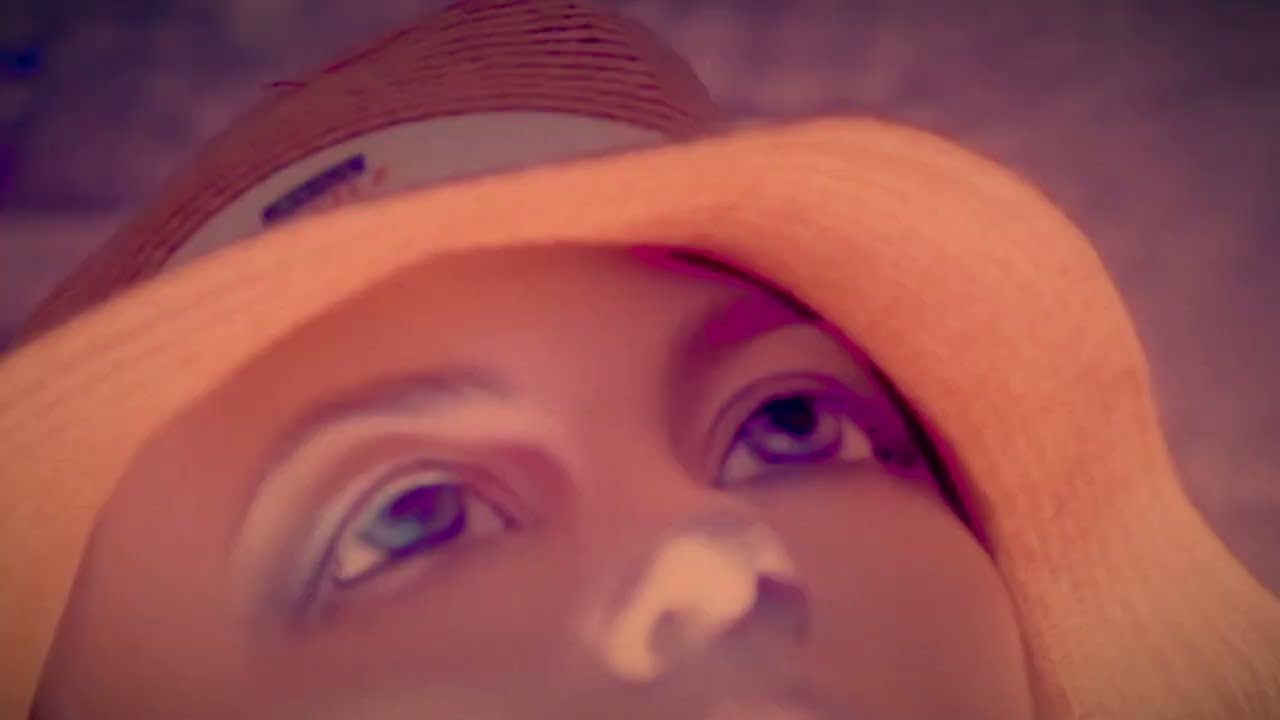 Obejrzyj BOTTLECAP - Bad Teeth (Official Video) w YouTube Obejrzyj BOTTLECAP - Bad Teeth (Official Video) w YouTube