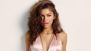 8 minutes of Zendaya 💜