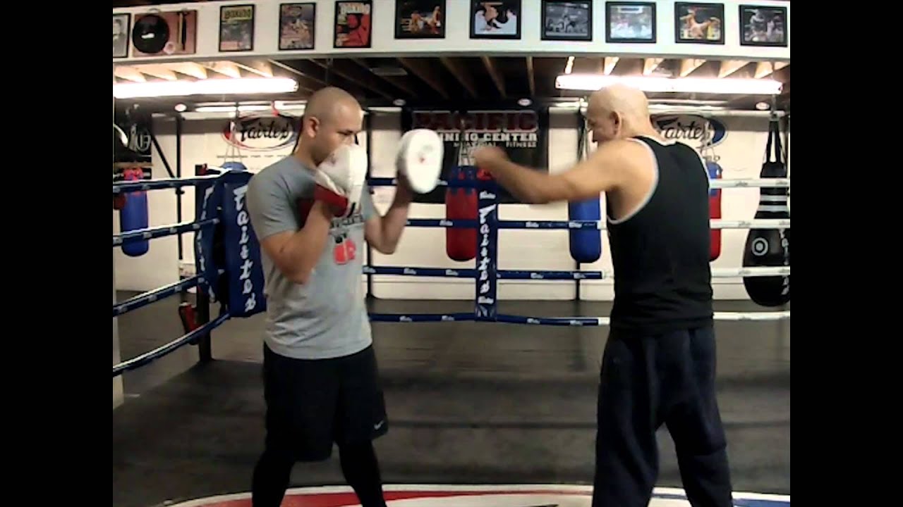How to throw a Jab Boxing Minute Episode 1 YouTube