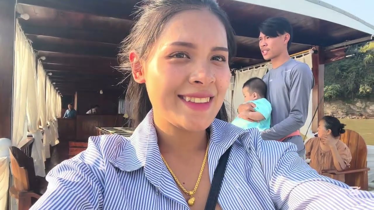 คุณปู่พาล่องเรือเที่ยวชมแม่น้ำโขงบรรยากาศตอนเย็นดีมาก🌊ชิวสุดๆ