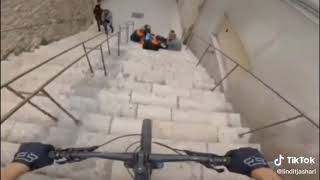 سلام عليكم وعليكم السلام هههههههههه