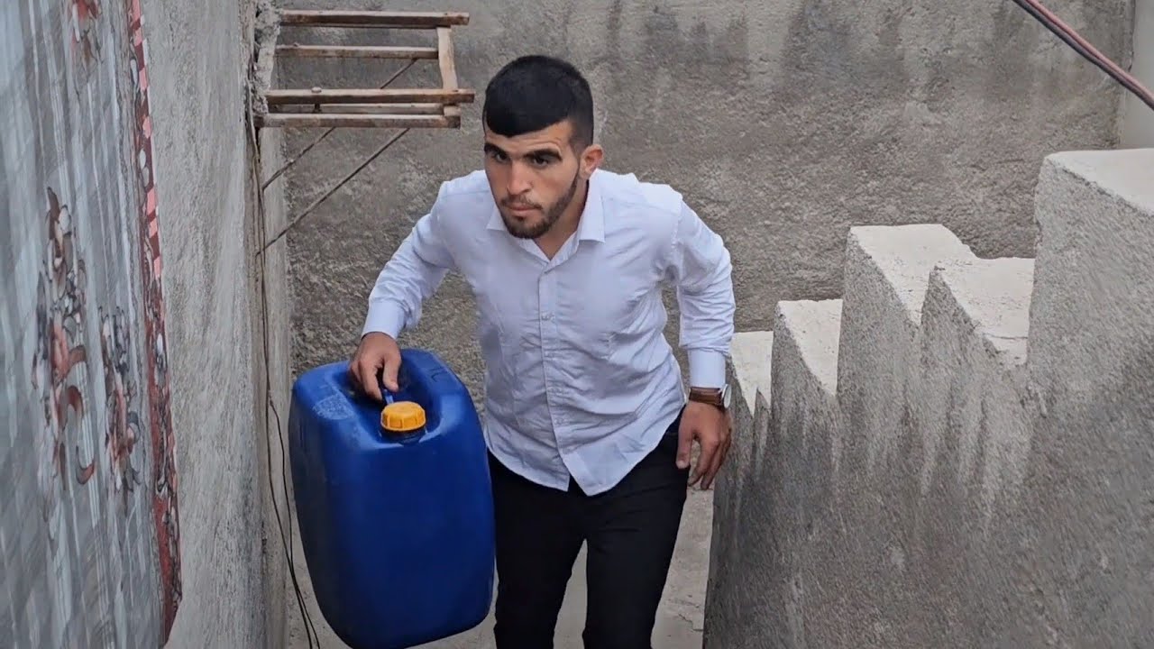 حال شعب مع المازوووت 🥲