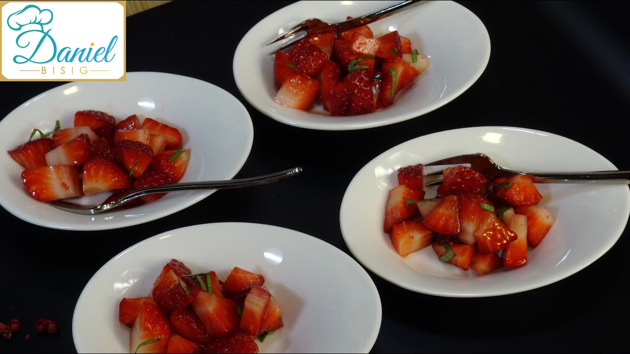 Erdbeeren mit Basilikum und Rosa Pfeffer / Folge 55 - YouTube