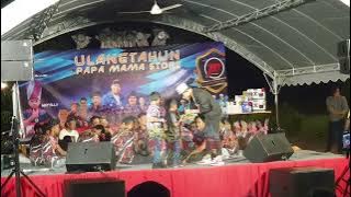 Mea Elow Nyanyi Lagu Segar Angin 2024 Bersama Iman Cekceh & Radin Mas Uji Di Papa Mama Store