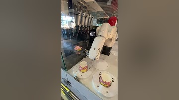 The Robot made me ice cream - Future is here - Would you like to try this ice cream? :D #moqrise