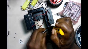 Line Following Robot Make it(MakeIt) Part 6 |  Robotics Starter Kit | Arduino Uno | Ebonygeek45