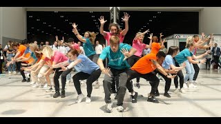 Insane Flash Mob Dance-Off!!