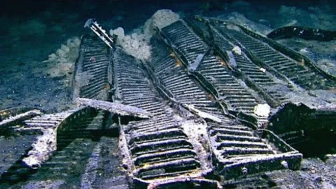 What Caused This 1980 Shipwreck to Tear Apart?
