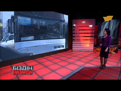 Бейне: Автокөлікке арналған қызметтік блогы бар автокөліктер (27 фото): бір шатырдың астында ағаштан жасалған шатыры бар гараждардың жобалары, өз қолыңызбен және кірпішпен 2 көлікке арнал