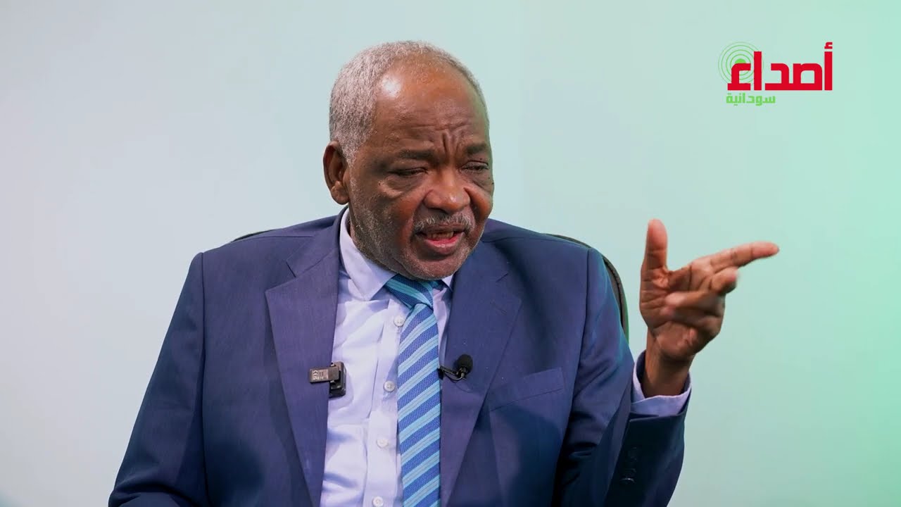 الفريق عبد الخالق : 