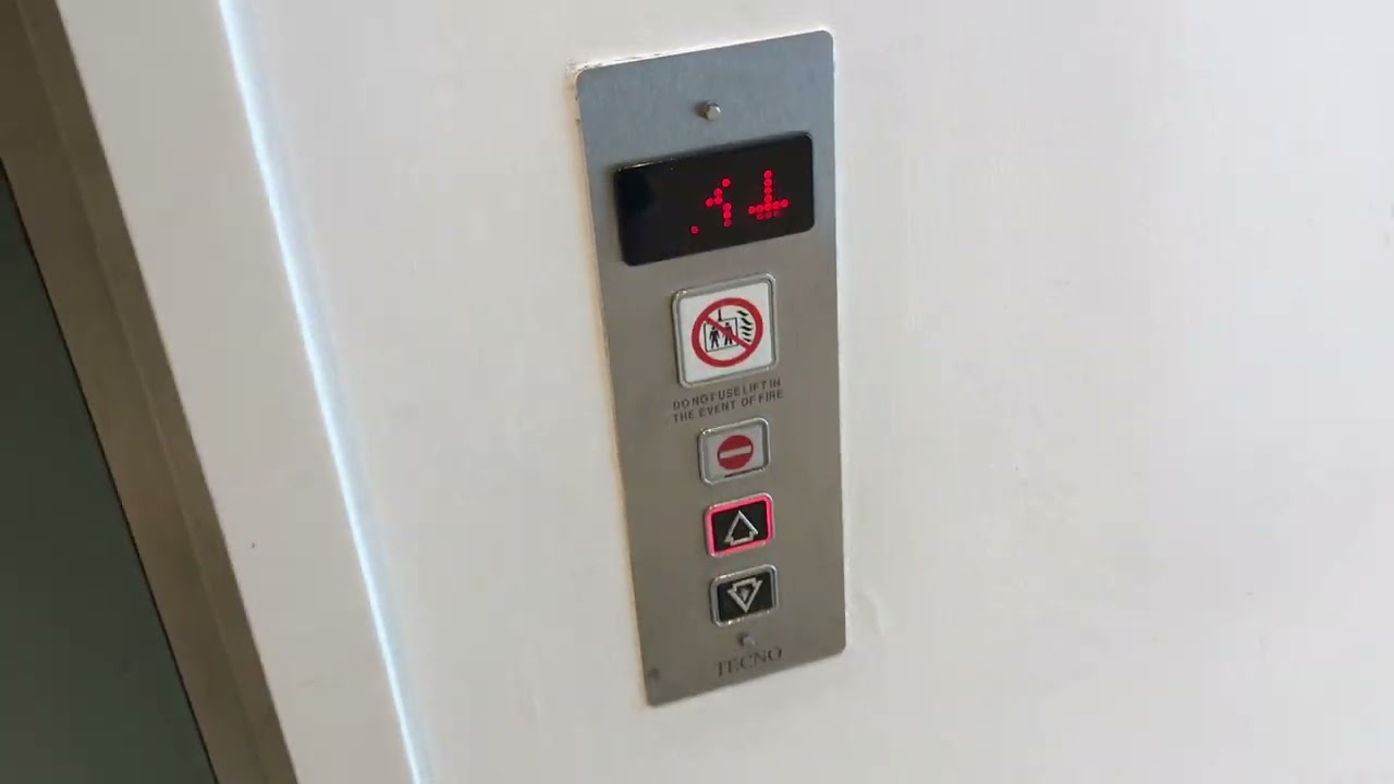 Tecno MRL traction lift & Oakland hydraulic lift @ Next Manchester Arndale