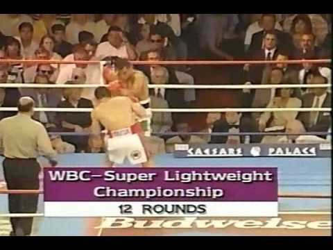 Julio Cesar Chavez El Mejor Boxeador Que a Dado Latinoamerica