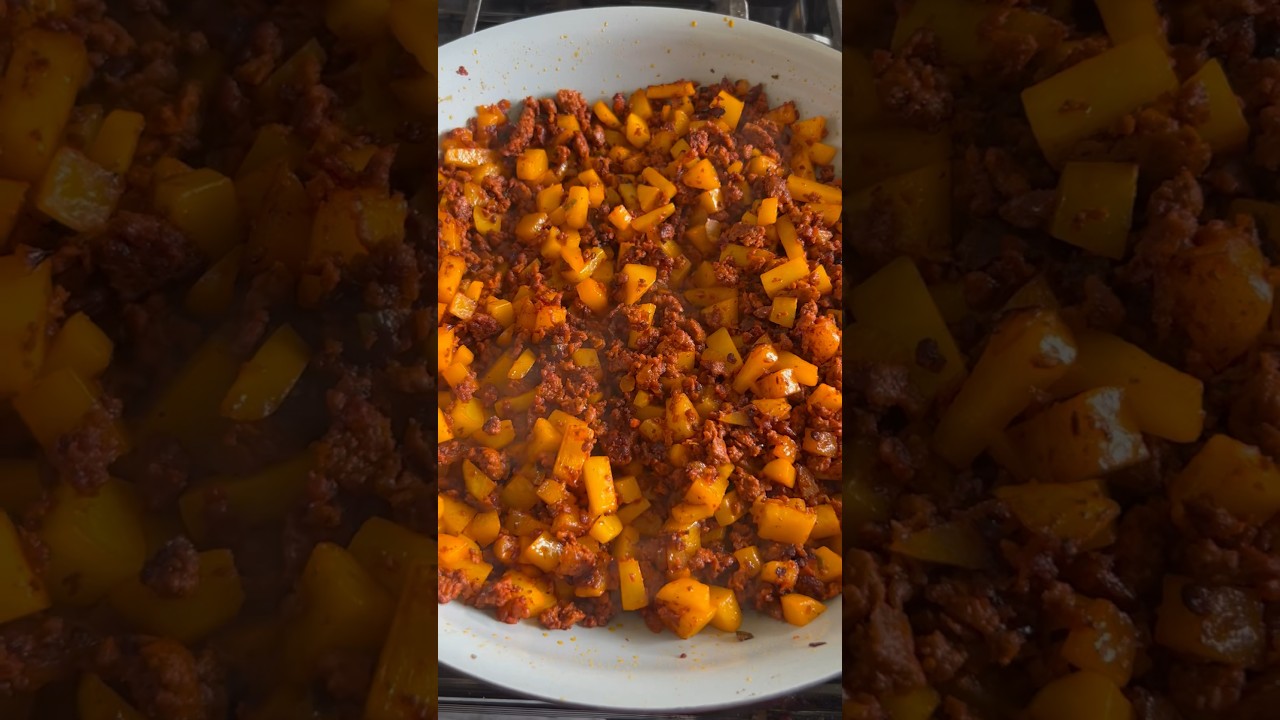 Chorizo con Papas 🥔#chorizo #breakfast #desayuno #brunch #recipe #easyrecipes #potatoes #lunch