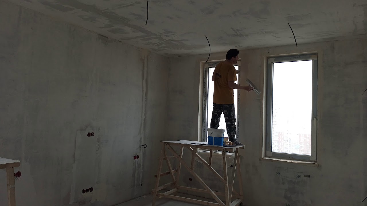 Ремонт продолжаем вирус не помеха шпаклюем стены по стеклахолсту ...