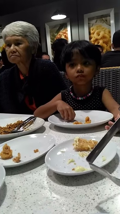 EFG Story Makan Seafood