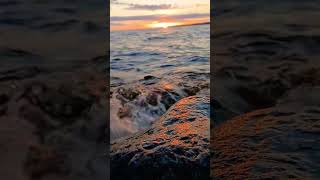 Sunset on the Rocks! Lake Nipissing, North Bay, Ontario, Canada. 🇨🇦