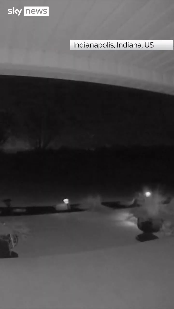 Meteors light up Indiana sky