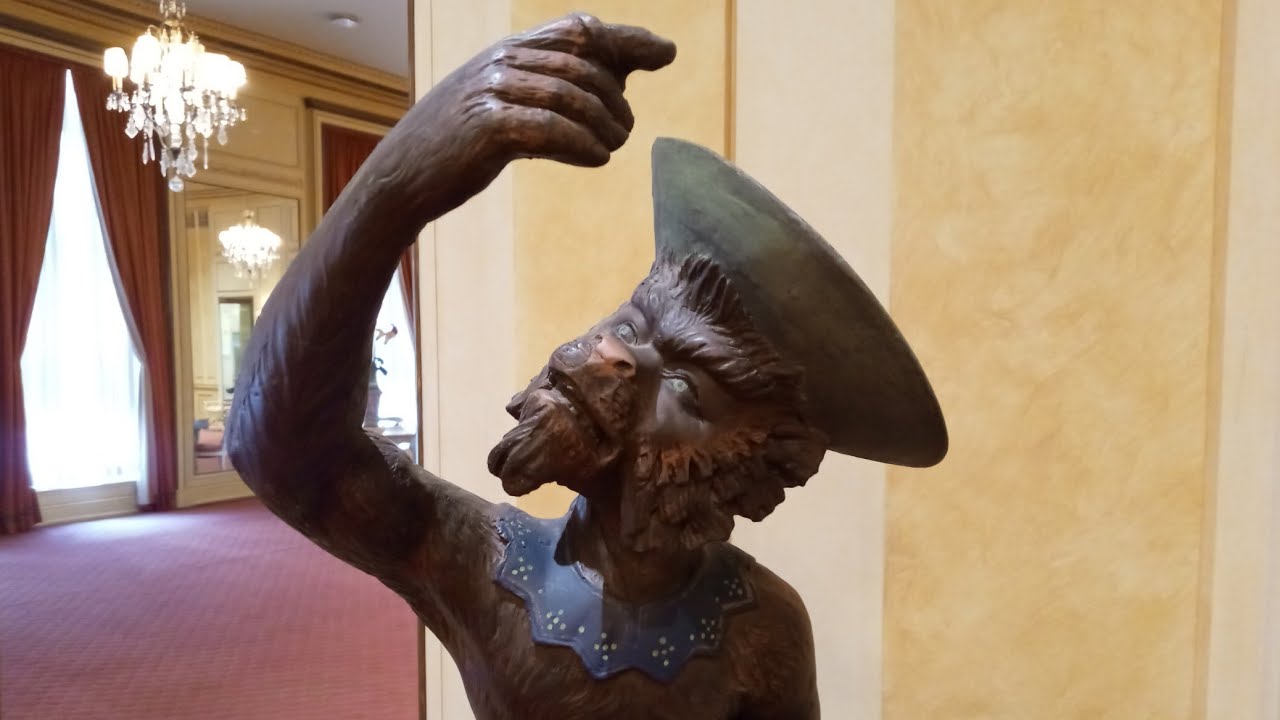 Bullocks Wilshire Chinoiserie/Chanel Room