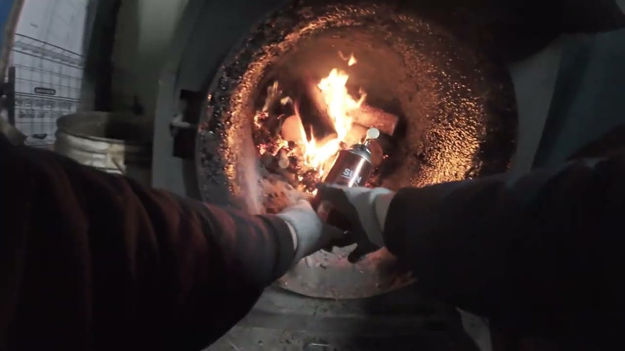 발전기 기름 넣고... 화목보일러 불 피고... 밥 안치고...