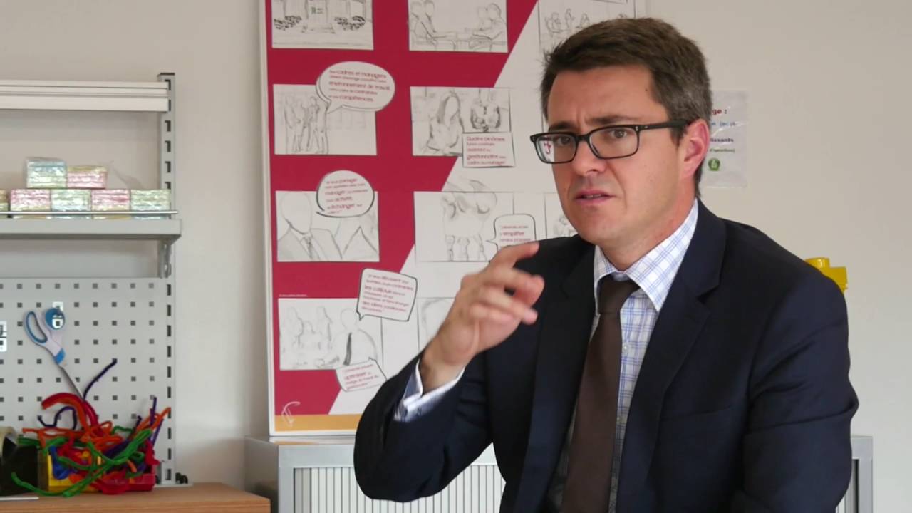 [Ubat#1] - Simon Munsh (Direction générale des services)