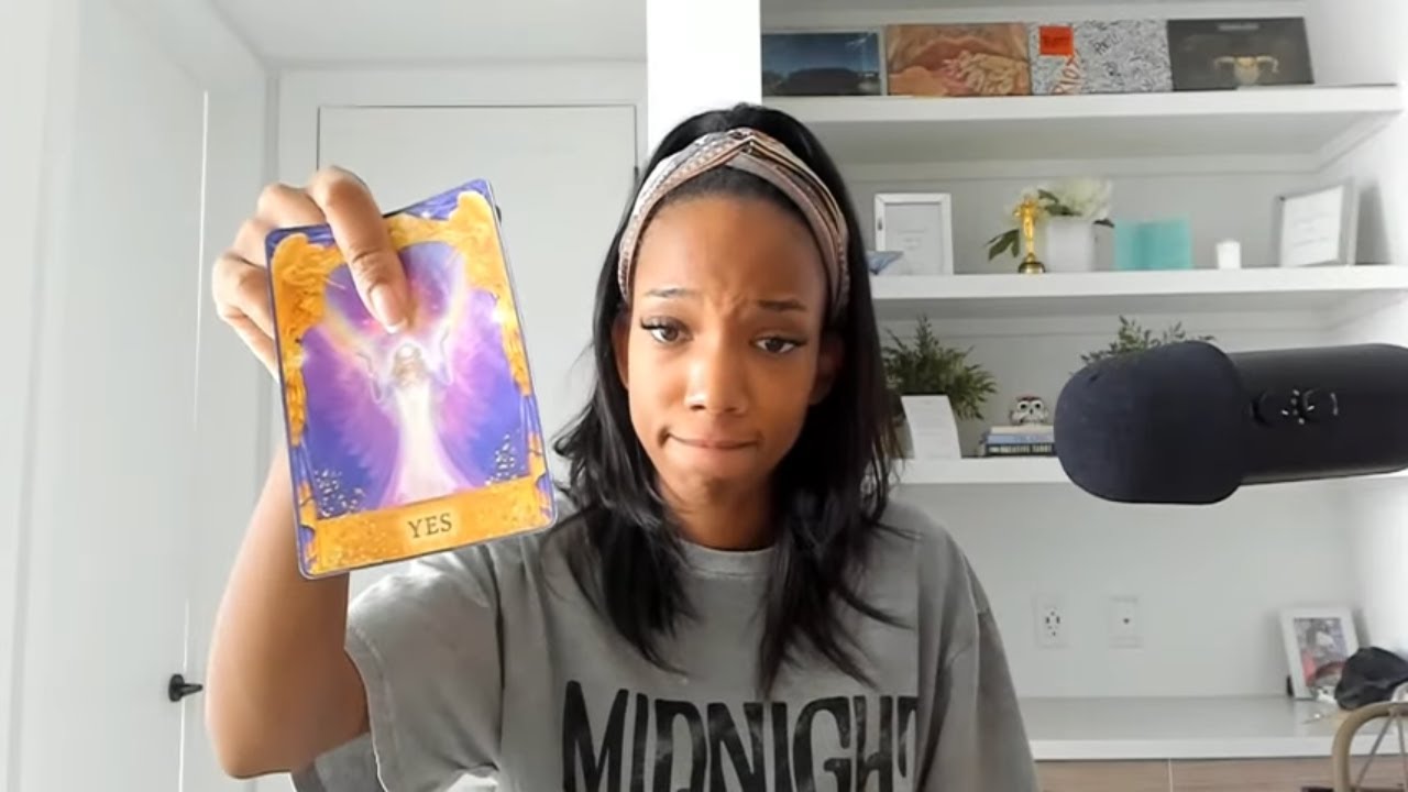 LEO | IF YOU FEEL LOST, SPIRIT WANTS YOU TO KNOW THIS. PERSONAL MESSAGE FOR SOMEONE