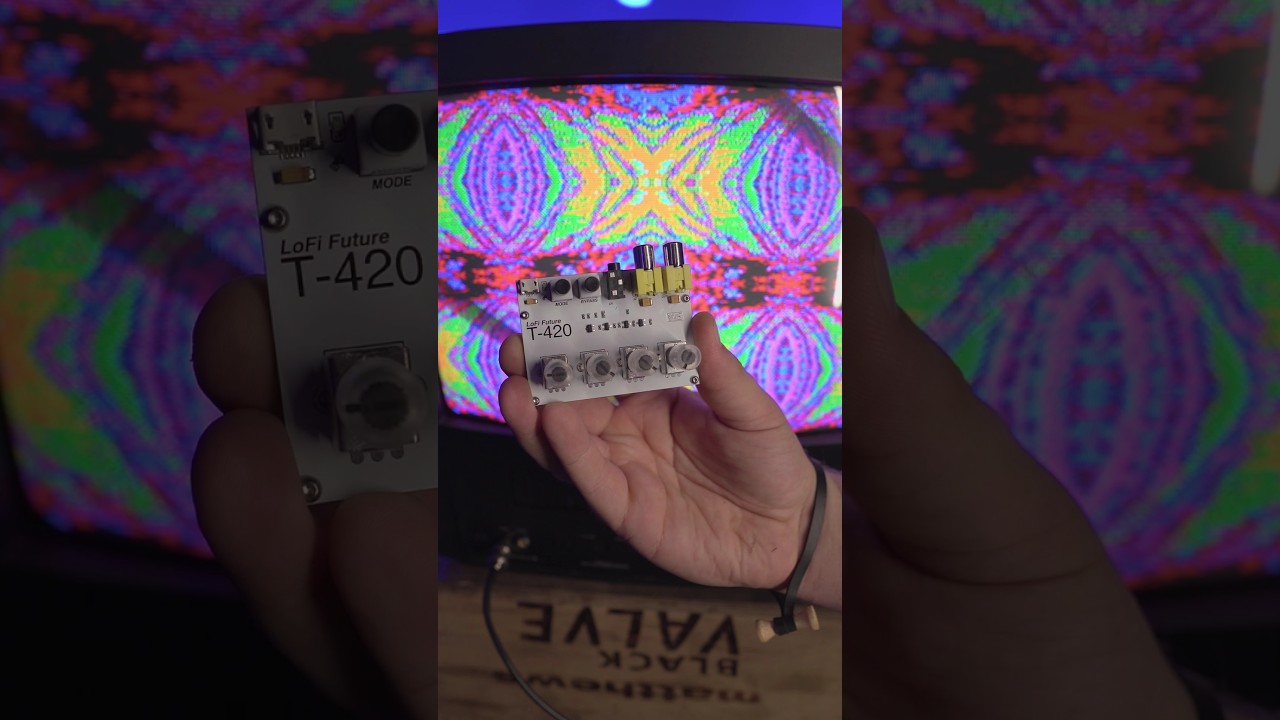 LoFi Future AudioViz T-420セット Checking out the LoFi Future T-420 micro! #glitchbox #vhs