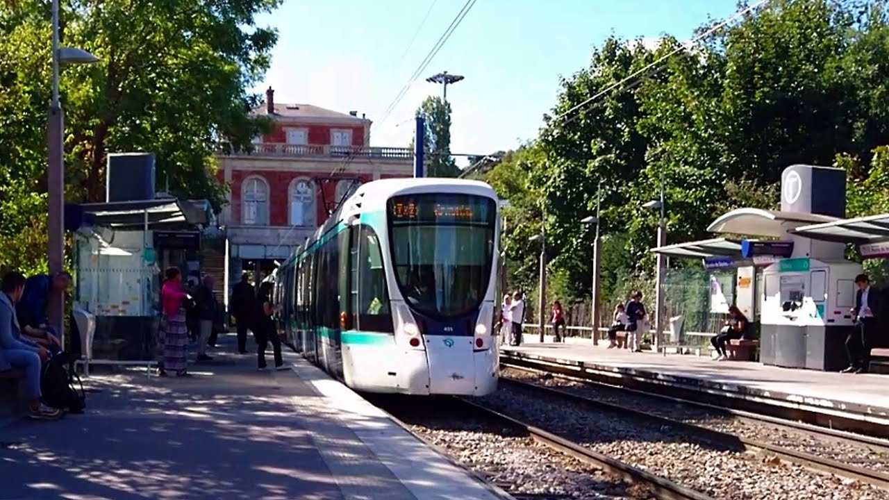 Trajet en tramway T2 de Paris de Musée de Sèvres à La Défense - Alstom Citadis 302 de 2002- RATP
