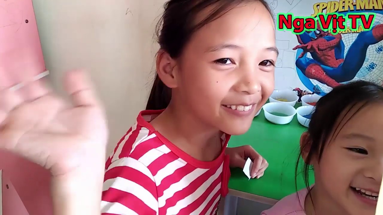 Đồ chơi trẻ em TÔ MÀU TRANH CÁT EM BÉ HOẠT HÌNH DỄ THƯƠNG Sand painting toys Nga Vịt Tv