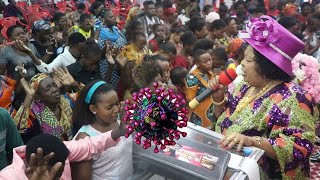 CORONA: MAMA RWAKATARE AFANYA MAOMBI MAZITO LEO KANISANI KWAKE..