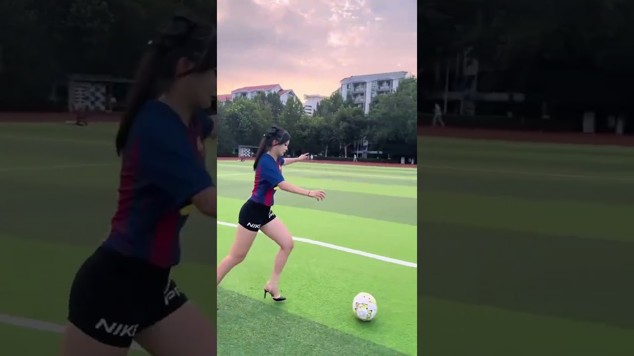 very strong suit in one kick ☺️in goal. 