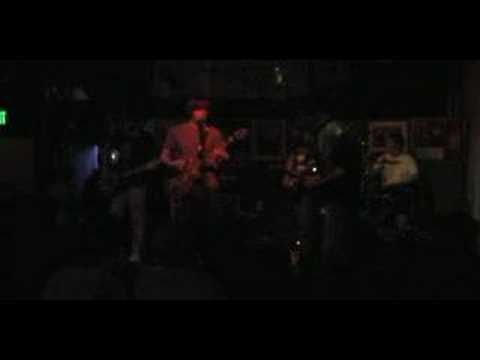 iluminado-Green Skies Tell A Story-Live At Quixote's-9/02/07