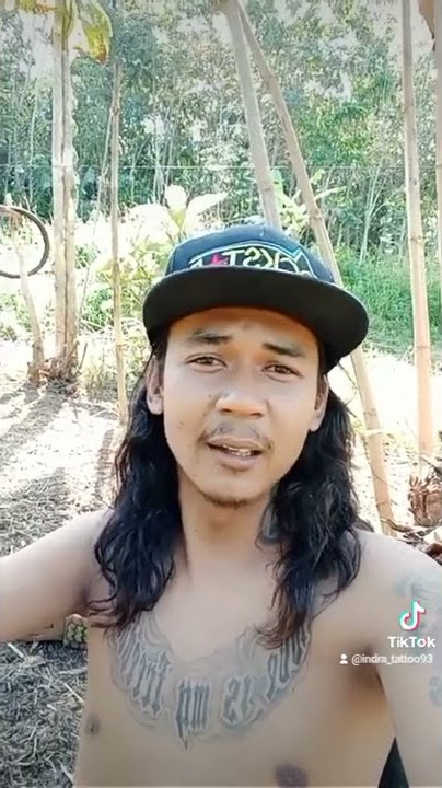 ceuk saha nu tattoan hese neangan gawe.nu mantak hese neangan gawe mh ku gengsi ...