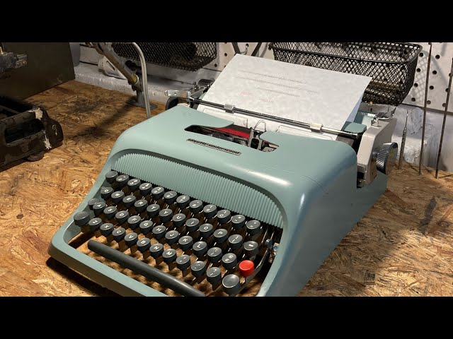 Olivetti Studio 44 Typewriter How-to - YouTube