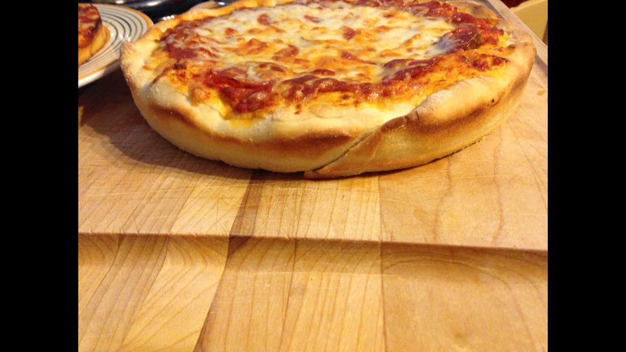 Pan Pizza {Copycat Pizza Hut Pan Pizza Recipe}