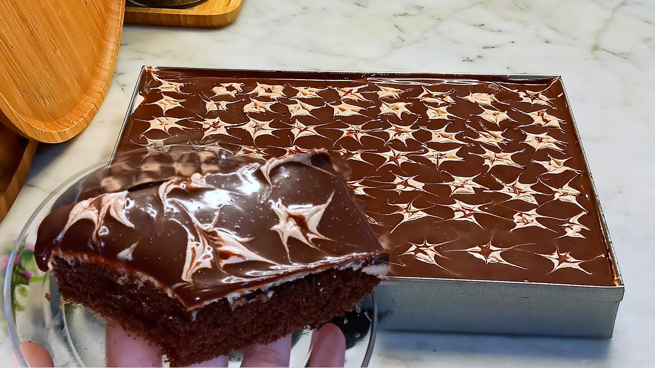 طرونش باتيسري😍 كيكة الشكولاتة عائلية سهلة سريعة من اروع مايكون تحمر الوجه بنة في الواعر بنة بنة