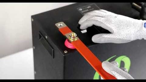 Connecting a Busbar to Terminals on a SimpliPhi Battery