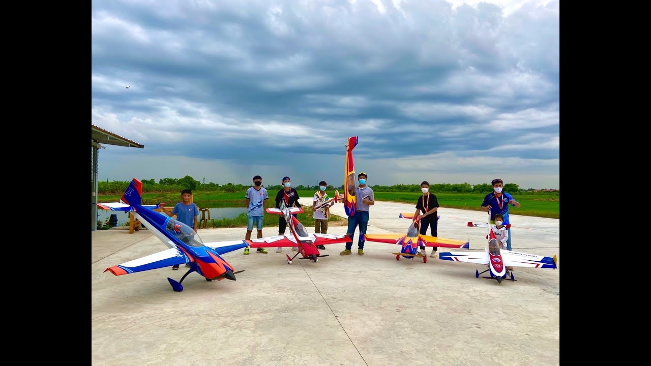 Extreme flight พาไปชมเครื่องบิน 3D สนามบินเล็กศาลายา สวนหลังบ้านพี่บรรจง