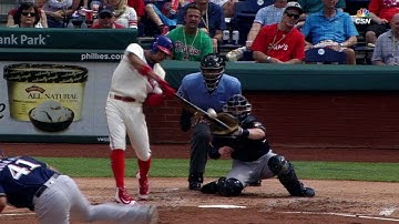 MIL@PHI: Hernandez blasts a two-run big fly to center