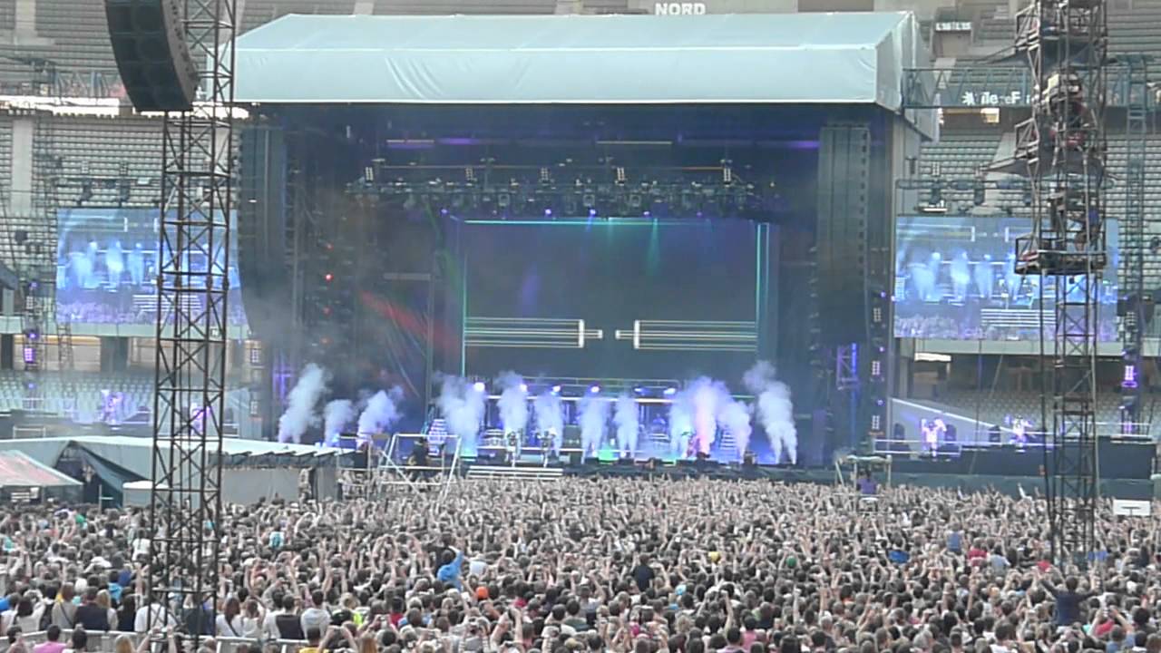 Ouverture Concert Black Eyed Peas Stade de France 25 juin 2011