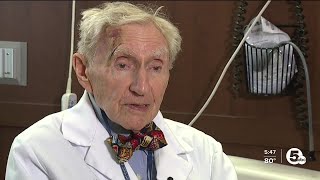 100yearold neurologist still practicing, teaching medical residents and seeing patients