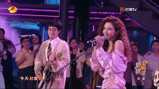 纯享 | 湖南卫视2024-2025跨年演唱会：钟楚曦、回春丹乐队《初恋》| Hunan Satellite TV 2024-2025 New Year’s Eve Concert
